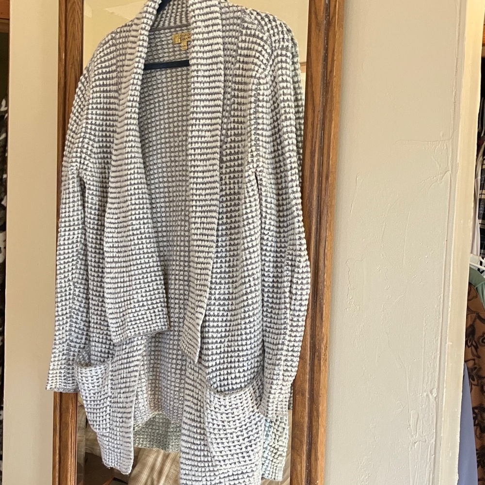 Princess Vera Wang Gray and White Metallic Women's Cardigan Large